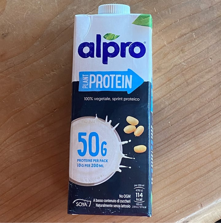 photo of Alpro Latte vegetale Plant Protein shared by @conspy-morph on  02 Oct 2021 - review