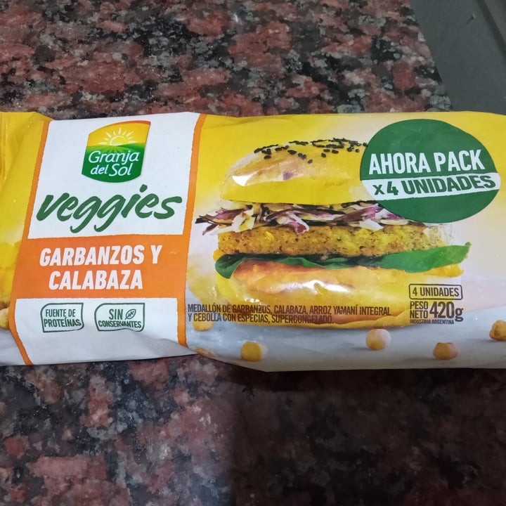 photo of Granja del Sol Hamburguesas de calabaza y garbanzos shared by @angeleslo on  25 Mar 2022 - review