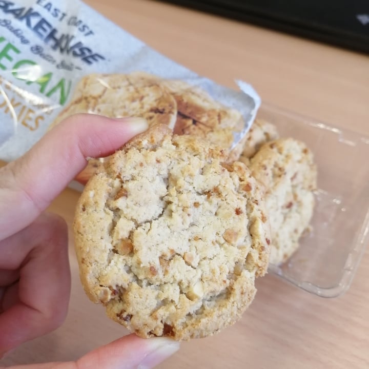photo of East Coast Bakehouse Lemon & Almond Cookies shared by @mssoulshine on  16 Sep 2021 - review