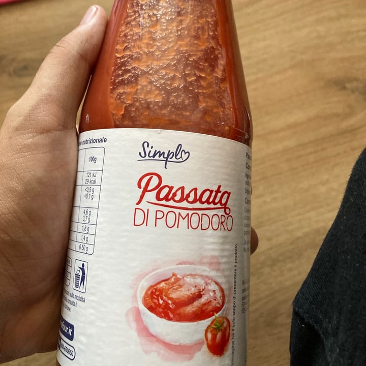 photo of Simple Passata di pomodoro shared by @daxvegan on  21 Aug 2021 - review