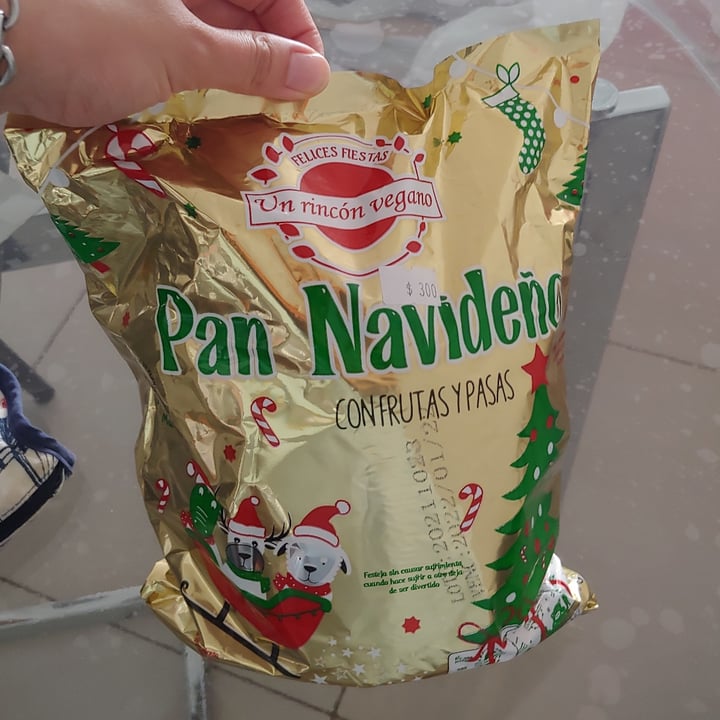 photo of Un Rincón Vegano Pan Navideño con frutas y pasas shared by @lucis on  21 Nov 2021 - review