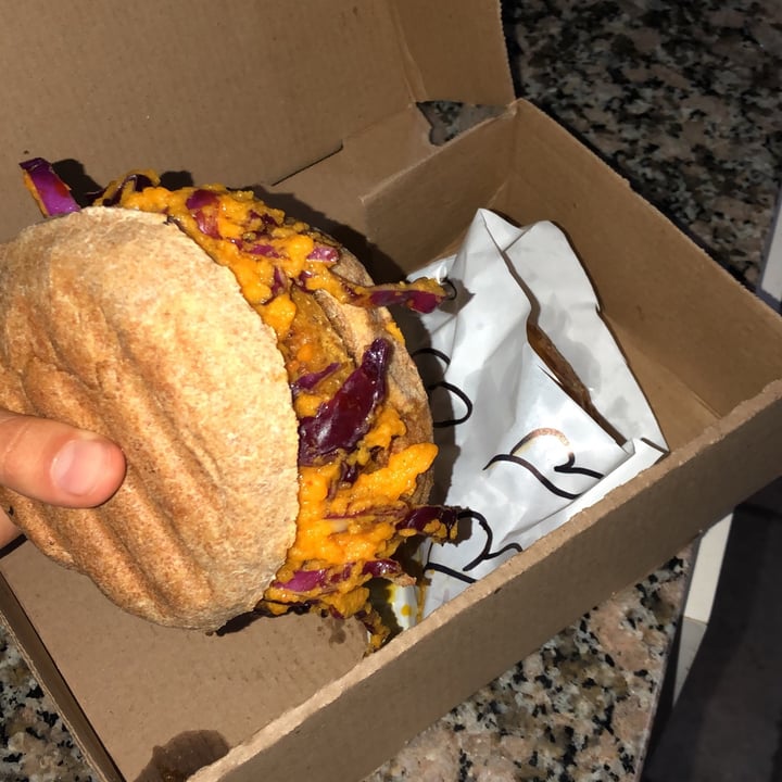 photo of Cervecería Prisma hamburguesa vegana shared by @aranetalola on  02 Dec 2020 - review