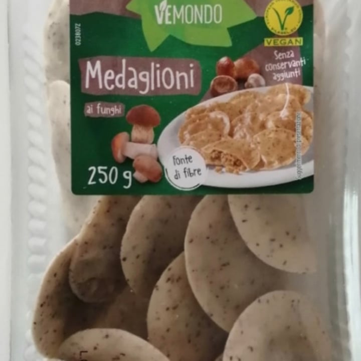 review photo of Vemondo Medaglioni Agli Spinaci, Broccoli E Olive shared by @diegolisma on 01 May 2022 - review