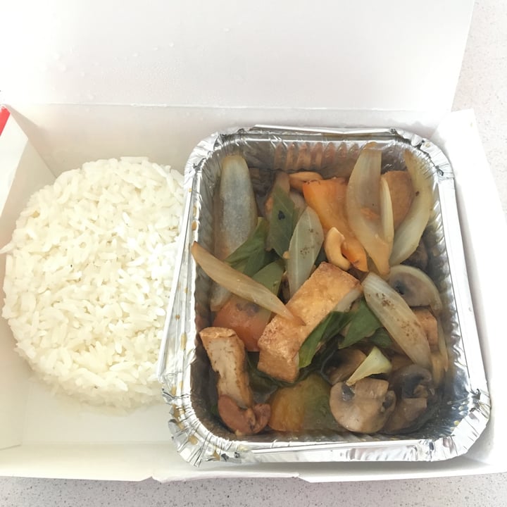 photo of Simply Asia - Table View 339 - Stir-fry Cashew shared by @taz on  23 Nov 2021 - review