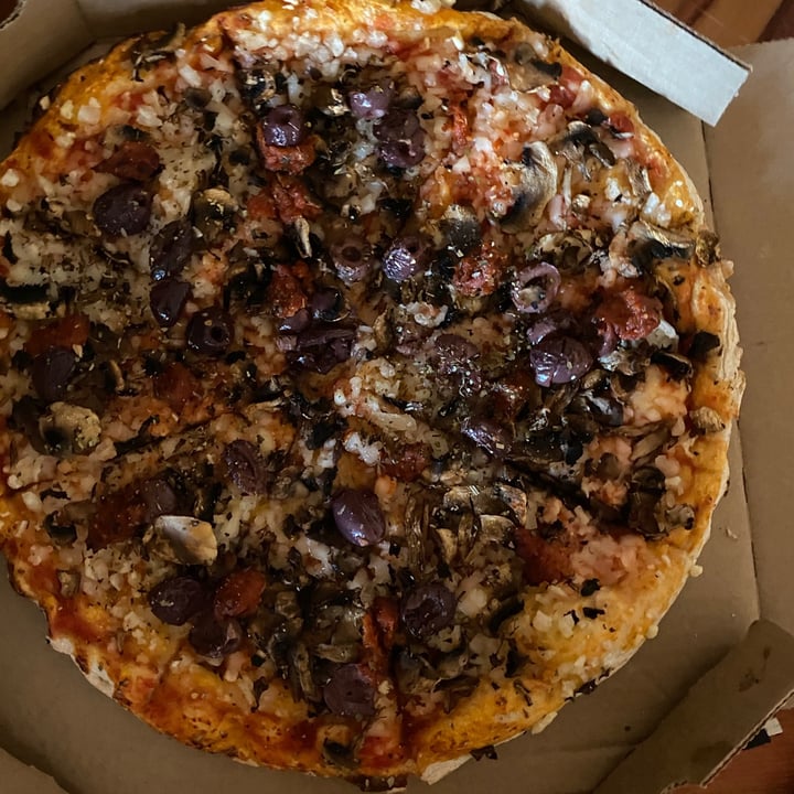 review photo of Butler's Pizza Newlands Very veggie shared by @lindelwa77 on 11 Jan 2021 - review