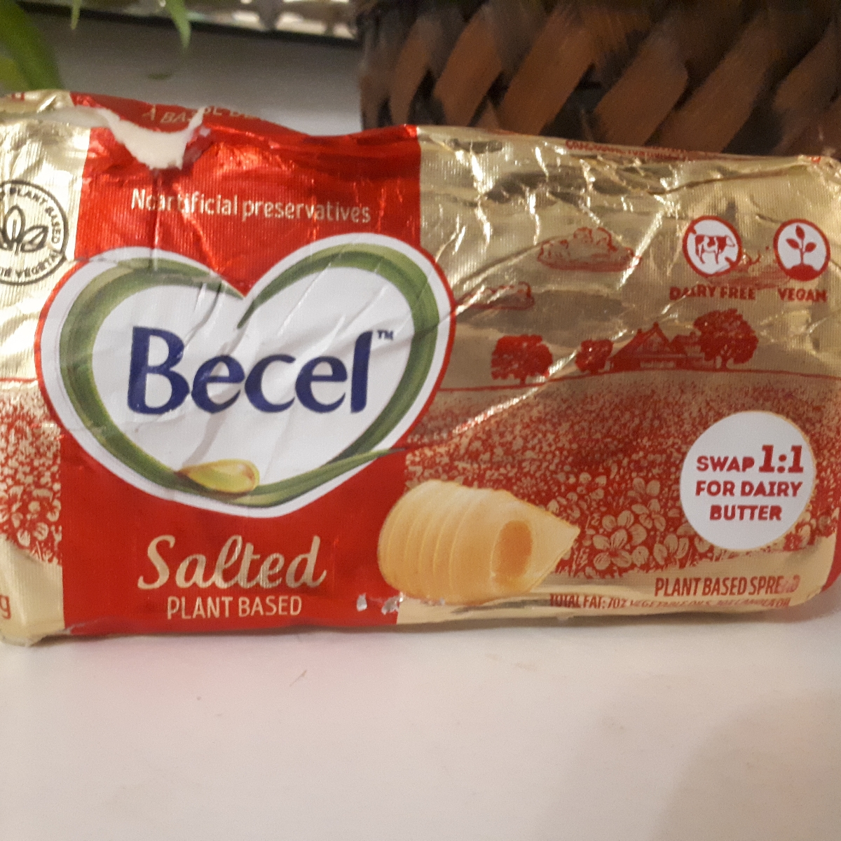 Beurre salé à base de plante from Becel - Vegan Product Reviews ...