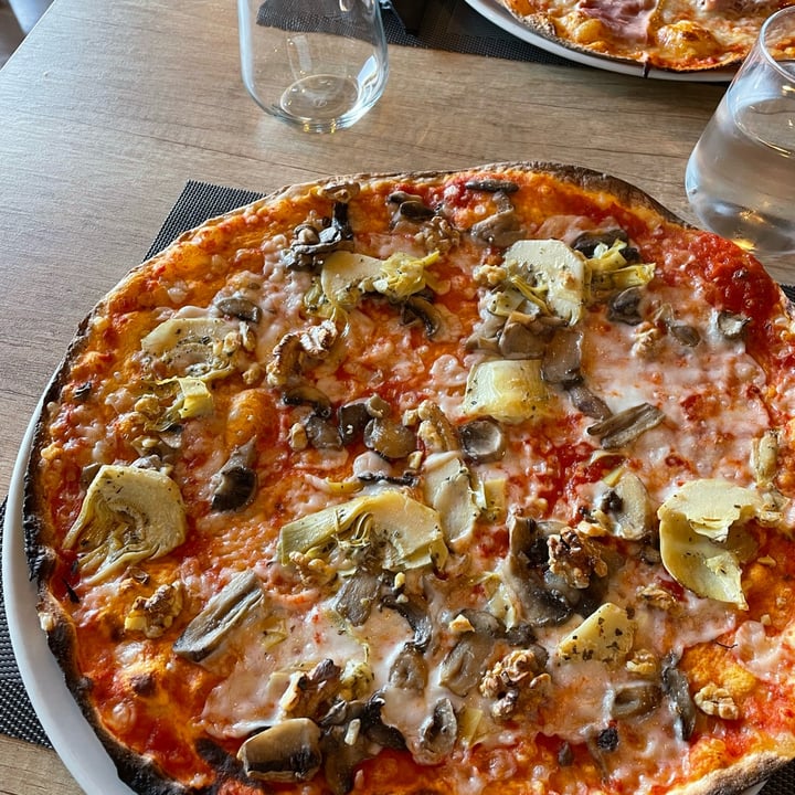 photo of Pizzeria Daniela Pizza n. 4 shared by @martagnata on  15 Dec 2021 - review