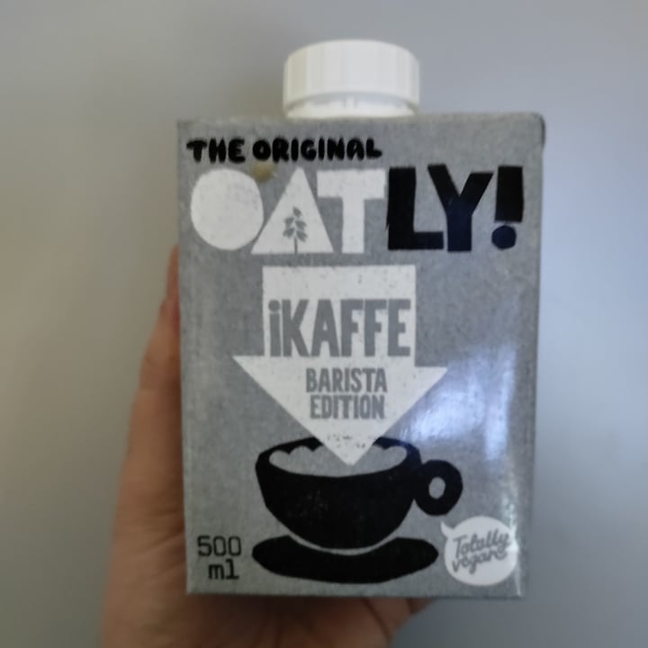 review photo of Oatly Oat Drink Barista Edition shared by @hmmrstn on 23 Nov 2022 - review