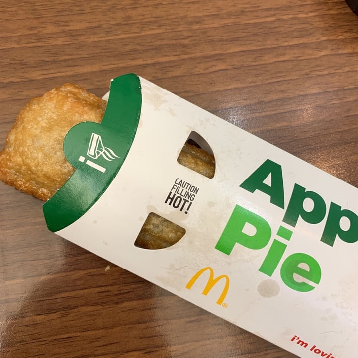 photo of McDonald's Oxford Street Apple Pie shared by @chloecotgrove on  29 Oct 2019 - review