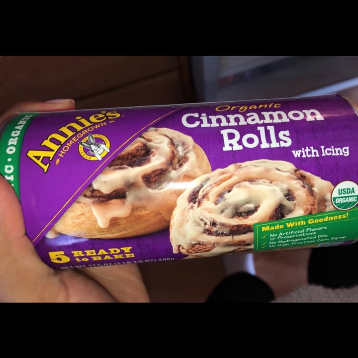 photo of Annie’s Organic Cinnamon Rolls with Icing shared by @akuaswift on  10 Dec 2021 - review