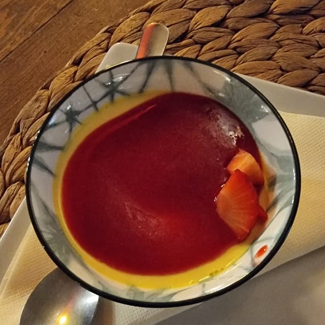 Photo of the dish “Pannacotta allo zafferano con coulis di lamponi”