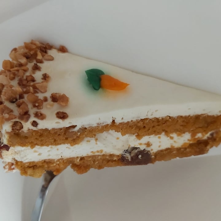 photo of Freedom Cakes Carrot cake shared by @carolinacarmele on  07 Aug 2022 - review