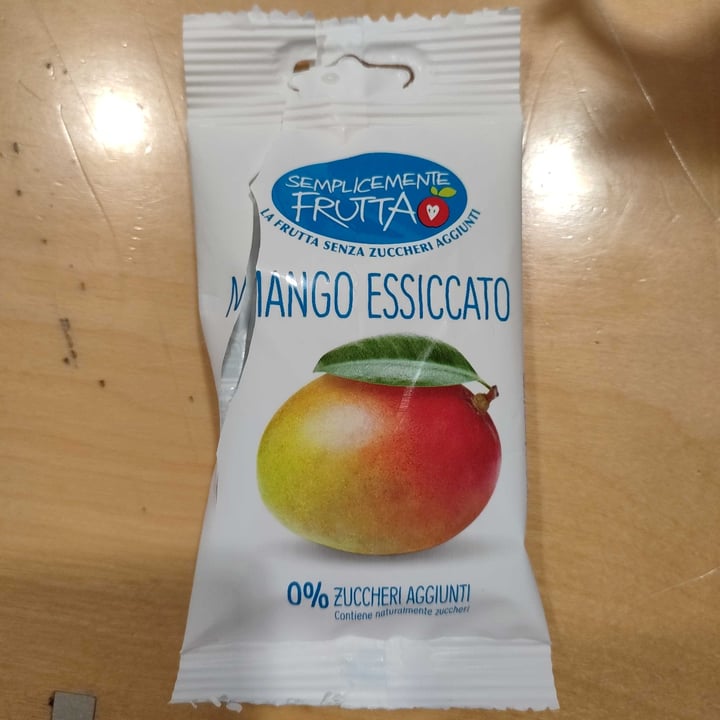 photo of Semplicemente frutta Mango essiccato shared by @greenaari on  16 May 2022 - review