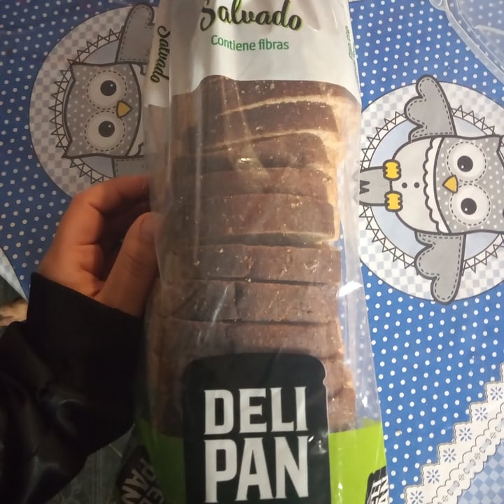 photo of Deli pan Pan Lactal Salvado shared by @daianaeli on  21 Sep 2021 - review