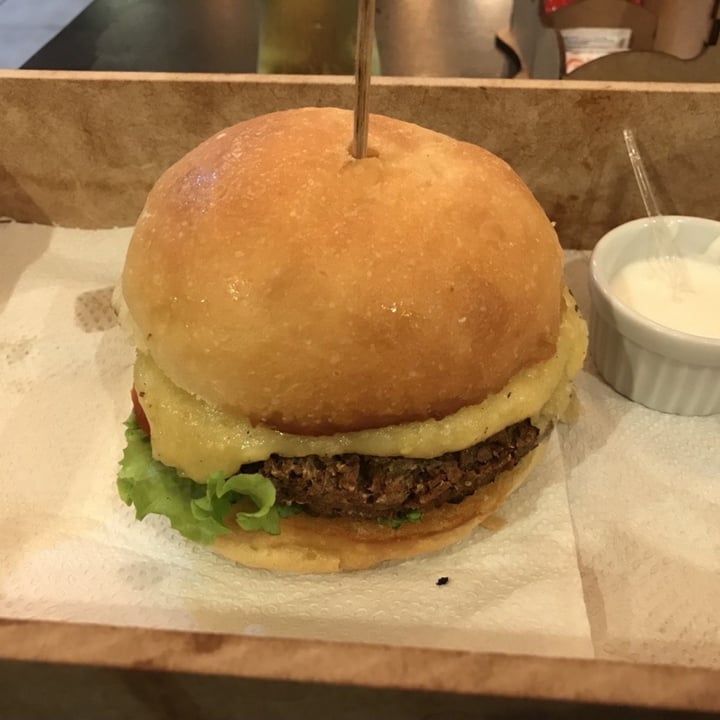 review photo of Seiva Public Beer Burguer Tradicional Vegan shared by @veganoca on 19 Apr 2022 - review