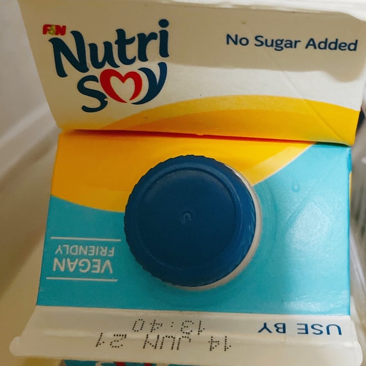 photo of F&N Nutrisoy Fresh Soya Milk with Oats & Quinoa shared by @veggiexplorer on  21 May 2021 - review