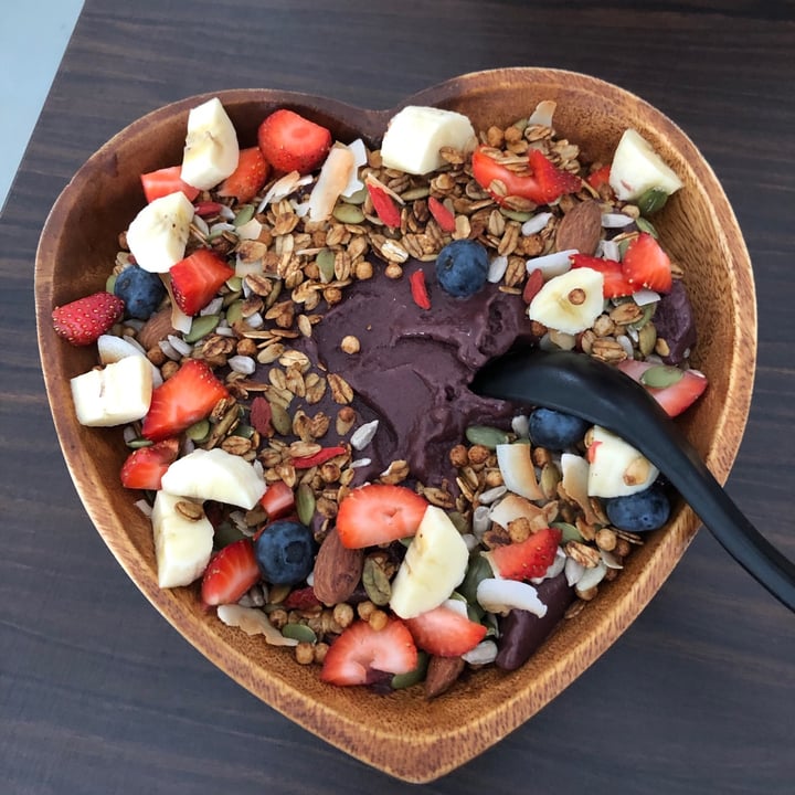 photo of The Good Boys Juice And Coffee Bar Tgb Acai Bowl shared by @soy-orbison on  10 Oct 2020 - review