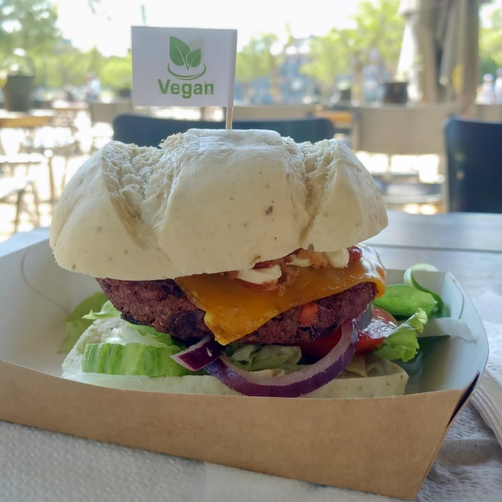 review photo of FoodCrib Plant based burger shared by @marsss on 07 Aug 2022 - review