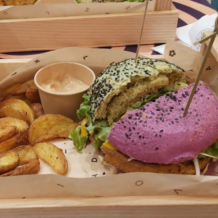 photo of Flower Burger Jungle BBQ shared by @aldoveg on  17 Sep 2022 - review