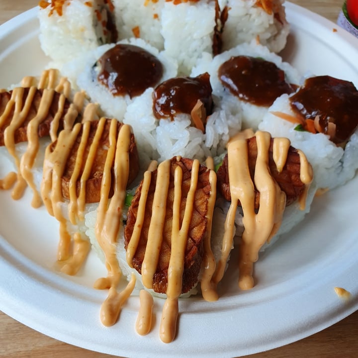 photo of SushiLove Don’t Be Shellfish shared by @anistavrou on  09 Apr 2021 - review