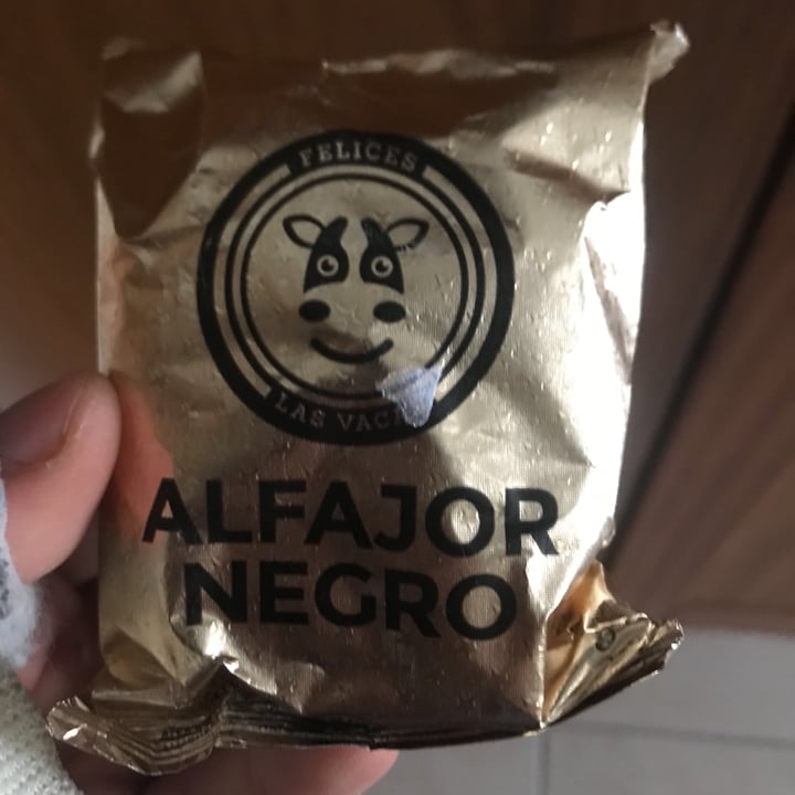 photo of Felices Las Vacas Alfajor Negro shared by @facubaclini on  27 Aug 2021 - review