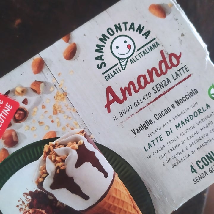 photo of Sammontana cono vaniglia, cacao e nocciola shared by @marti94 on  03 Jul 2022 - review
