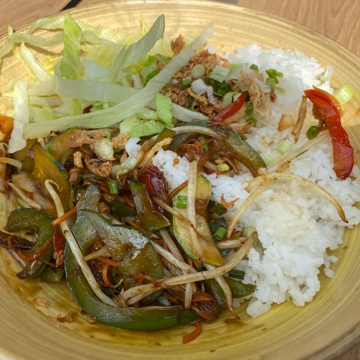 photo of Pitaya Thaï Street Food veggie wok shared by @beaandveganfood on  03 May 2022 - review