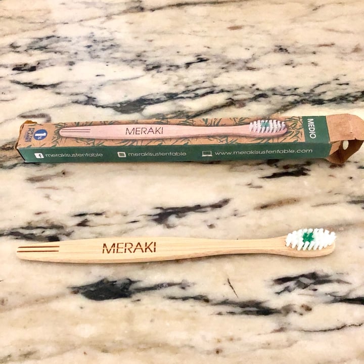 photo of Meraki Cepillo de Dientes shared by @lalis2010 on  21 Oct 2021 - review