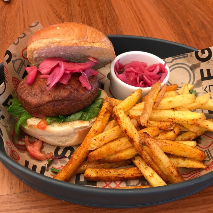 photo of Big Chefs Vegan Burger shared by @annbience on  30 Jun 2022 - review