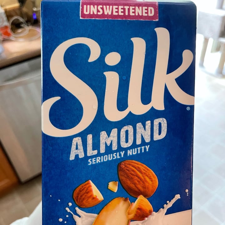 photo of Silk Almond Milk shared by @vegangirl4life on  08 Jun 2021 - review