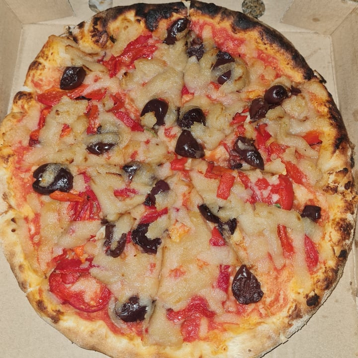 photo of Doppio Zero Vegitaranean Pizza shared by @gloomyvegan on  14 Aug 2021 - review