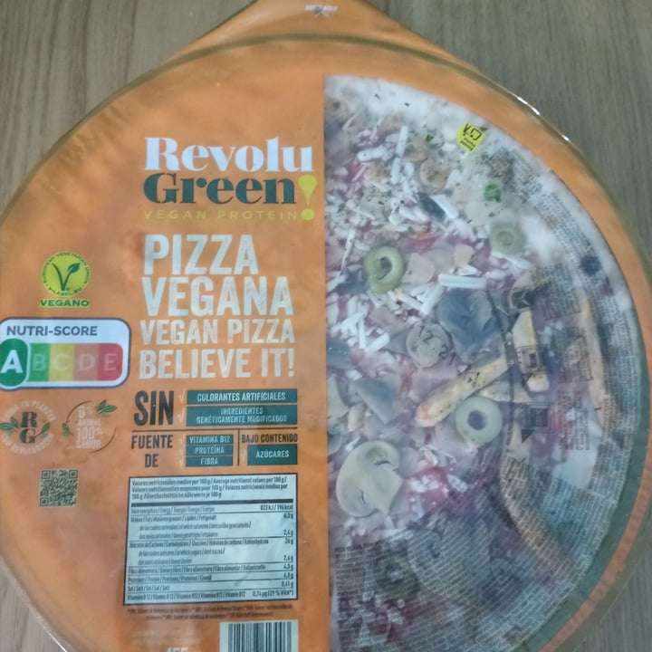 photo of Revolu Green Pizza Vegana shared by @bluristic on  27 Dec 2021 - review