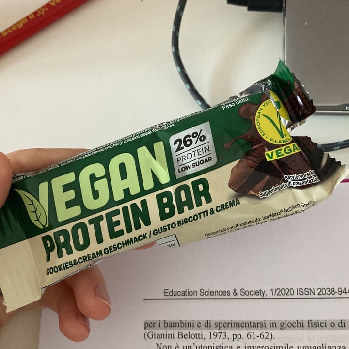 review photo of Vegan Protein Bar Almond Cookie Dough Geschmack / Gusto Di Biscotto Alle Mandorle shared by @eri31 on 02 Nov 2022 - review