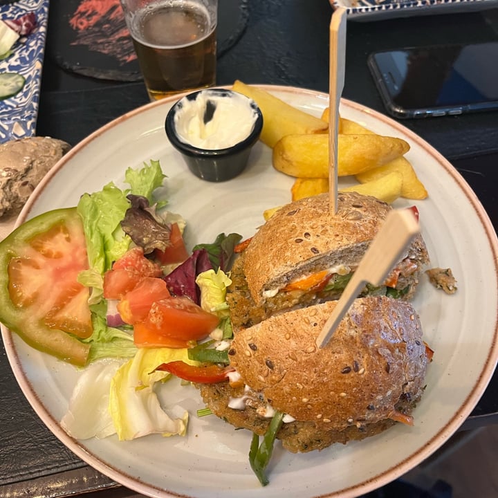 review photo of Arte y Sabor Hamburguesa Vegana De Seitan shared by @elisalu on 13 Mar 2022 - review