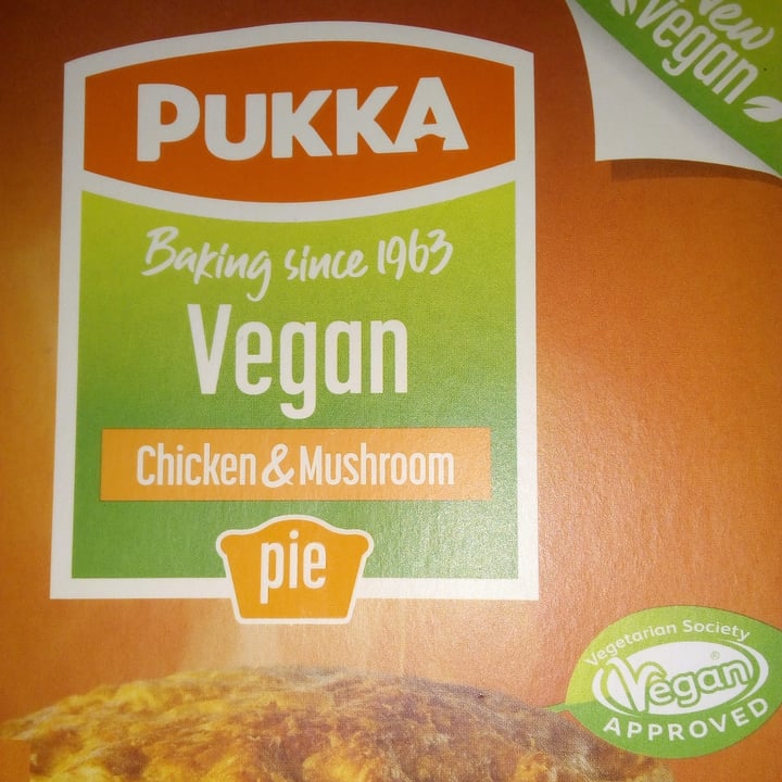 photo of Pukka Pies Chicken & Mushroom Pie shared by @mjstingray on  29 Nov 2020 - review