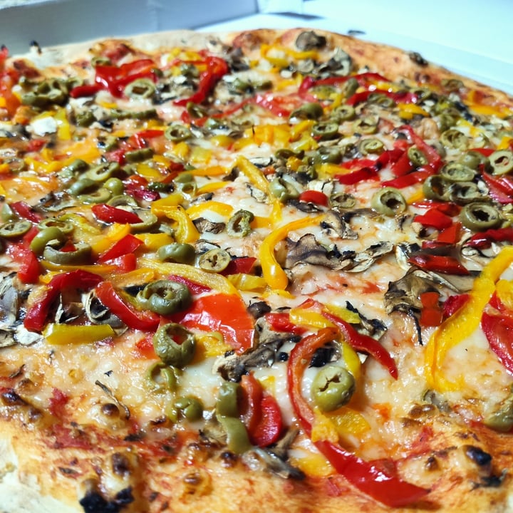 review photo of Dolce Vita Pizzería Pizza Vegana shared by @zalo93 on 21 Sep 2020 - review
