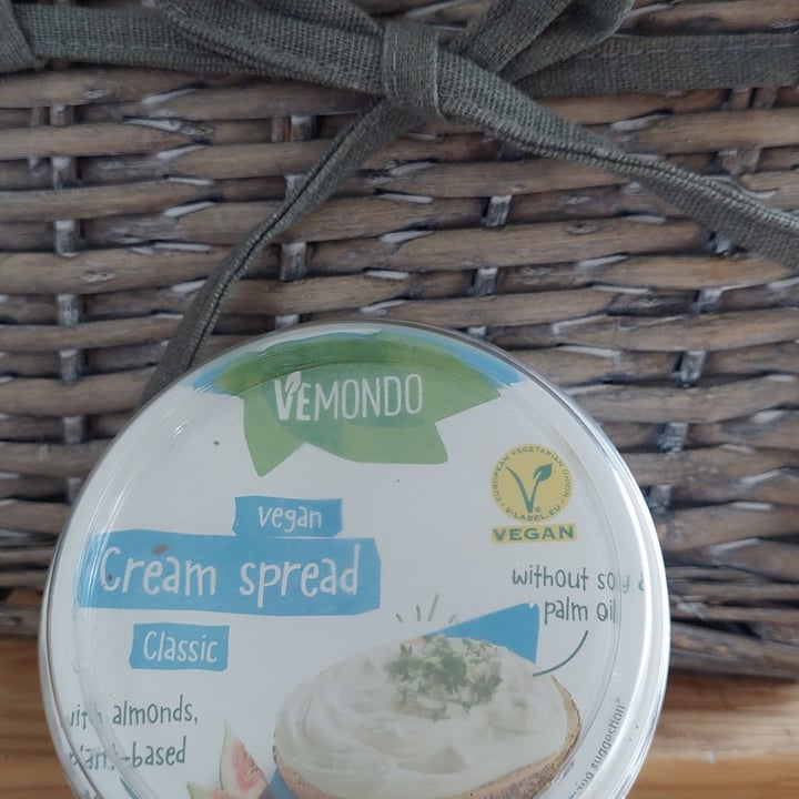 photo of Vemondo Queso crema shared by @sandralil on  13 Jan 2022 - review