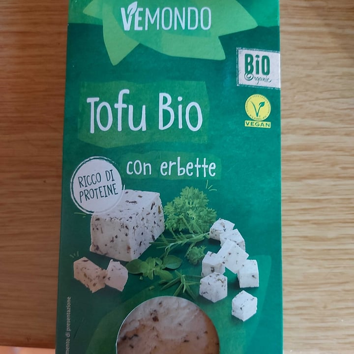 photo of Vemondo Tofu Bio con Erbette shared by @giulio19 on  29 Nov 2021 - review