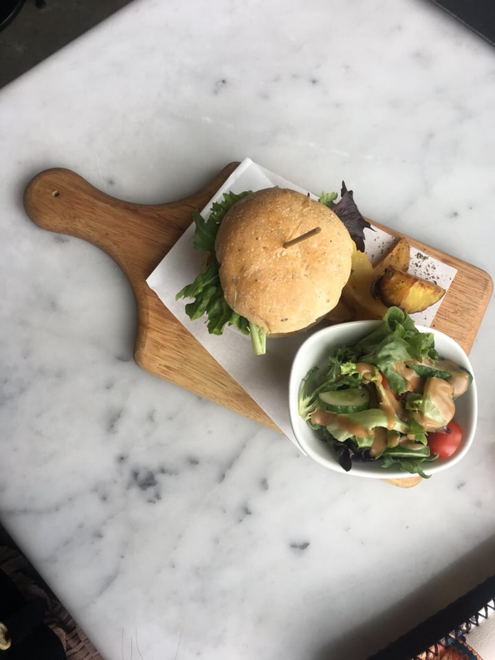 photo of Real Food Lentil Quinoa Burger shared by @ruchikabatra on  04 Sep 2018 - review