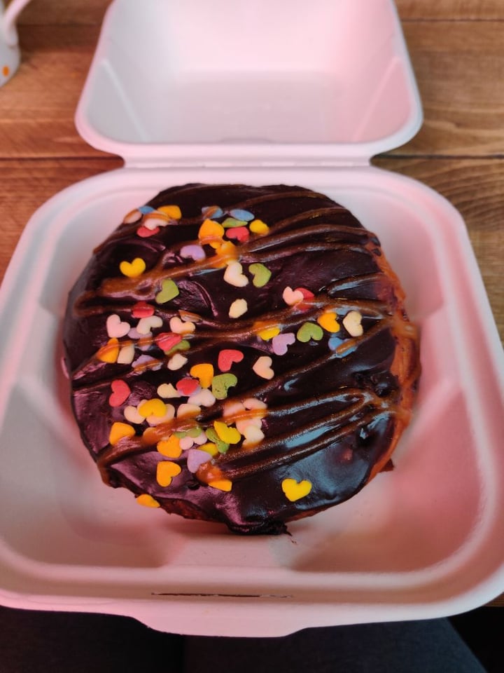 photo of Humblest Of Pleasures Chocolate Donut shared by @pointsofellie on  05 Jan 2020 - review