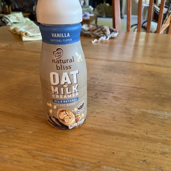 photo of Nestlé Oat milk creamer shared by @jlbal611 on  15 Jun 2021 - review