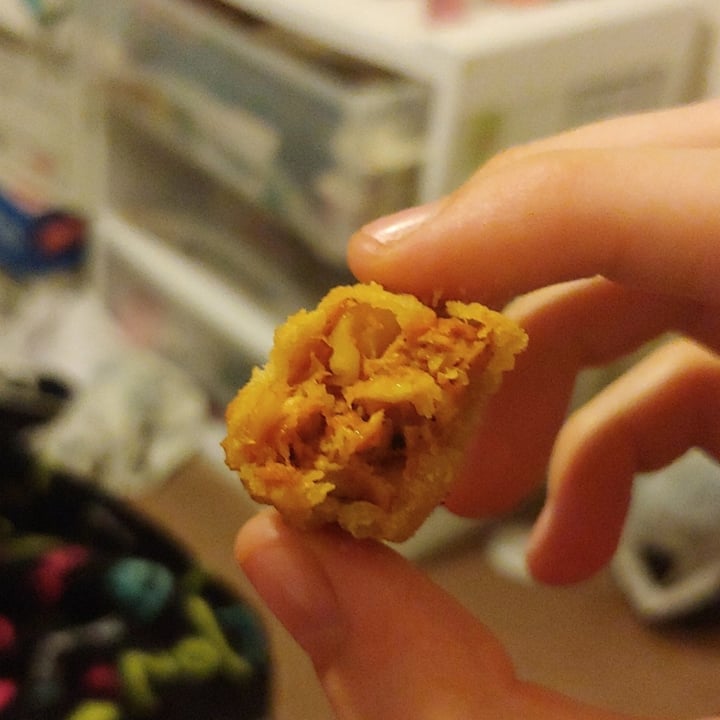 review photo of MorningStar Farms Veggitizers Veggie Pepperoni Pizza Bites shared by @vecanter on 09 Jul 2020 - review