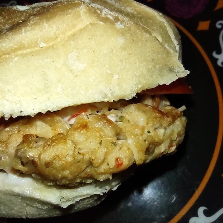 photo of Good Catch Plant-Based Crab Cakes New England Style shared by @babsyeats on  15 Nov 2021 - review