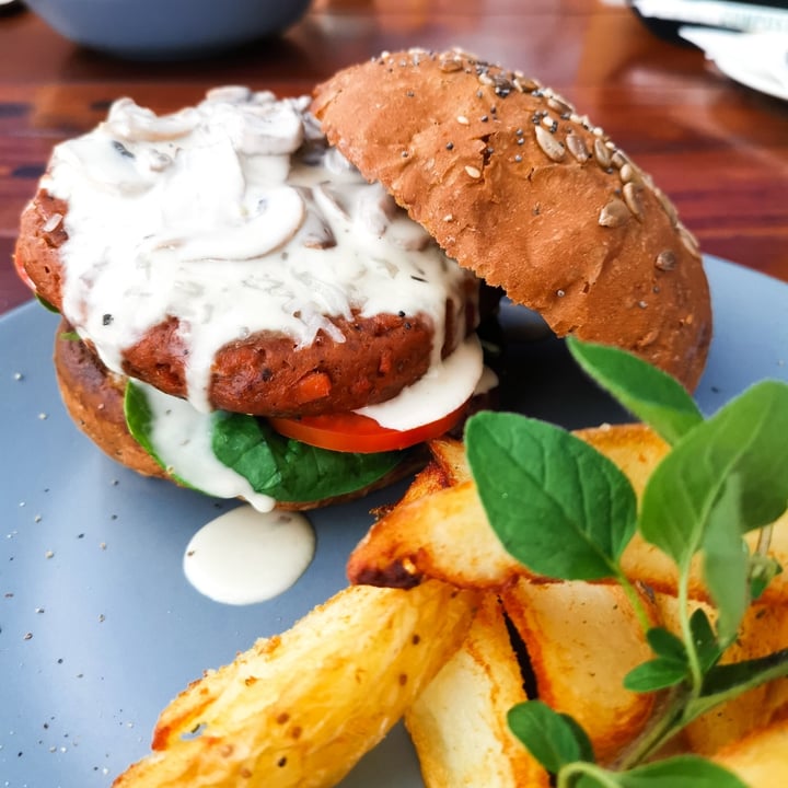 photo of Cleavy's Vegan & Vegetarian Eatery Creamy Mushroom Burger shared by @itsveganjoburg on  14 Feb 2022 - review