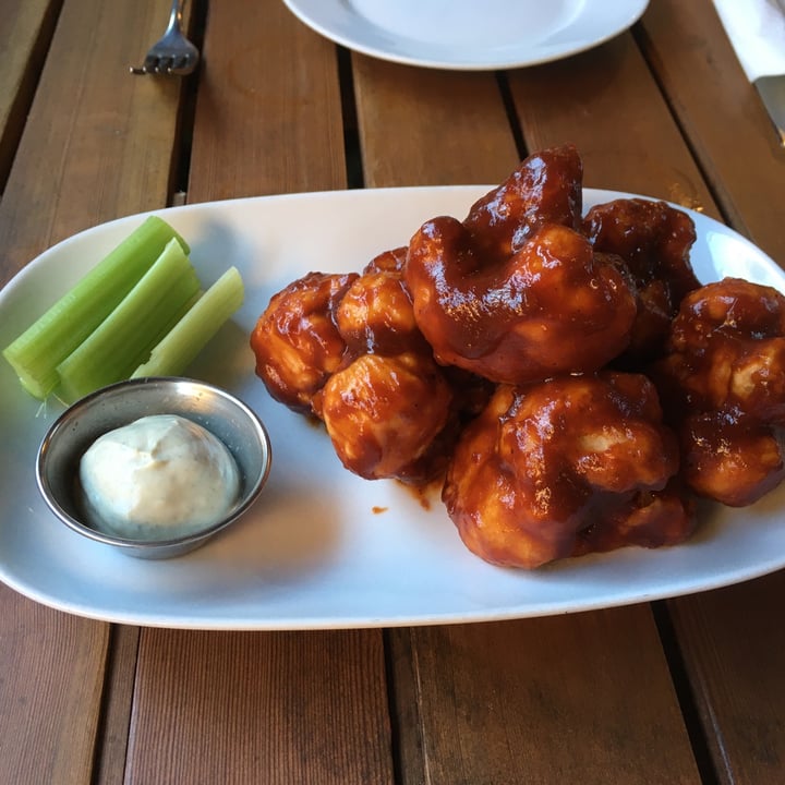 photo of Eve Olive Crispy Beer BBQ Cauliflower Bites shared by @allisonwalters on  21 Aug 2021 - review