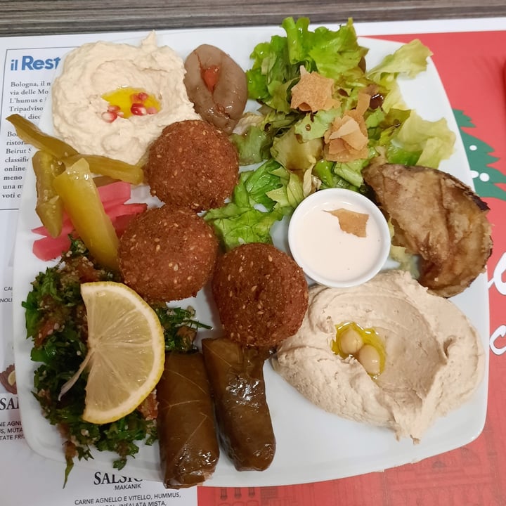 photo of Beirut Snack Piatto meze shared by @acilegna on  28 Sep 2022 - review