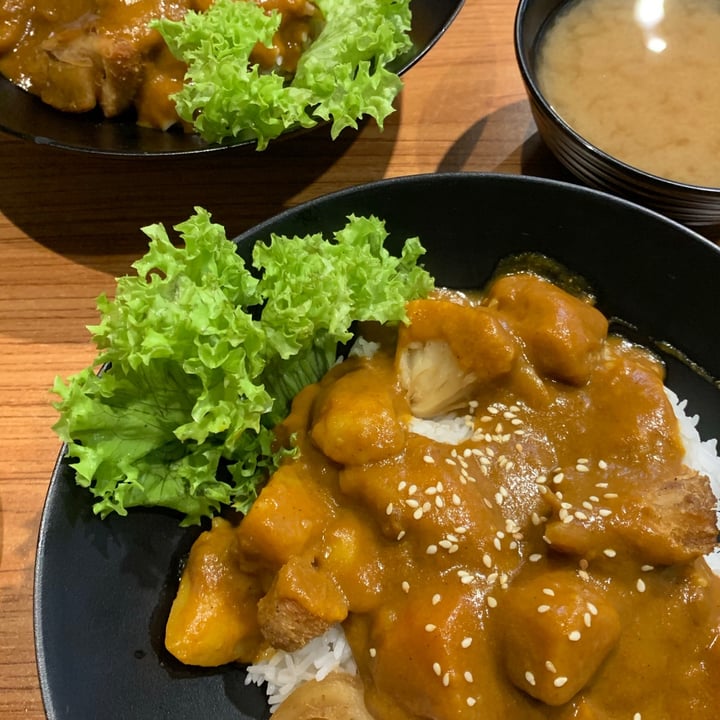 photo of Vegan Bowl Japanese monkeyhead mushroom curry rice shared by @twigsfeed on  18 Mar 2021 - review