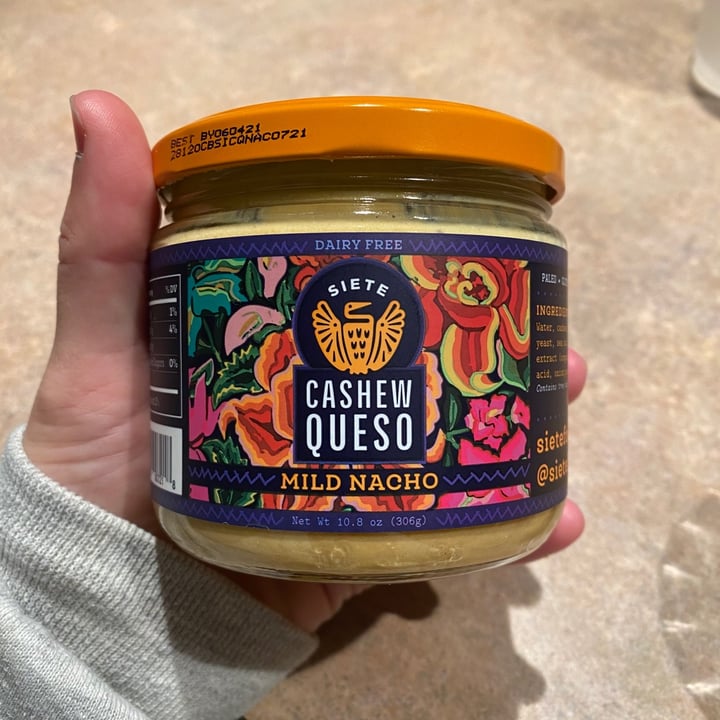 photo of Siete Family Foods Mild Nacho Cashew Queso shared by @curvycarbivore on  09 Dec 2020 - review