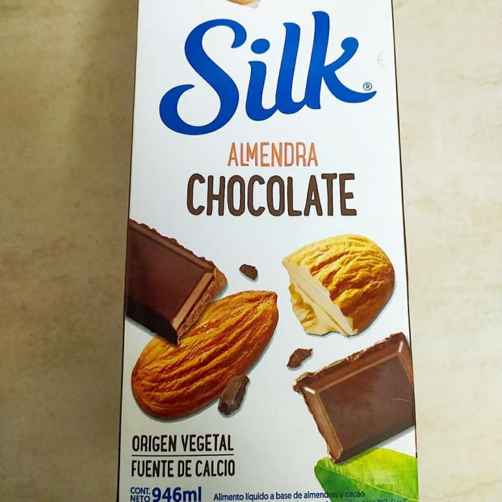 photo of Silk Bebida de Almendra sabor Chocolate shared by @angelacm on  16 Dec 2020 - review