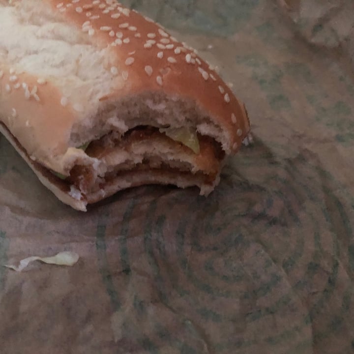 review photo of Burger King Vegan Royale shared by @bobbiwib on 30 Jun 2021 - review